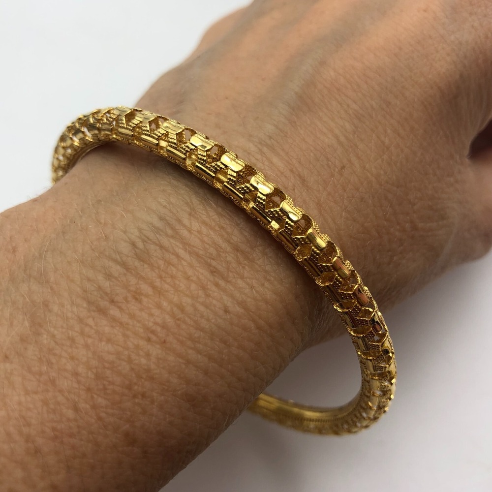 JBK Jacqueline Kennedy Gold Tone Open Work Textured Hollow Bangle Bracelet - Picture 2 of 7